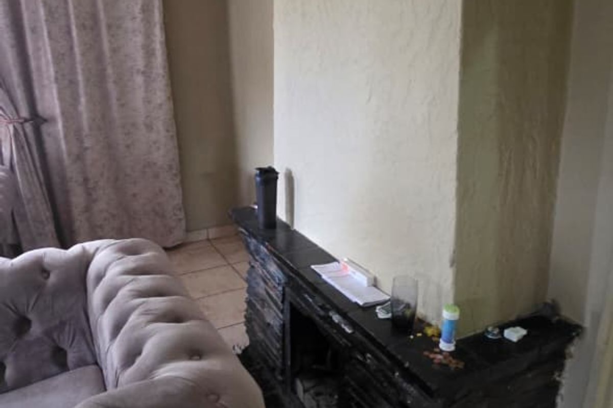 Perfect starter house for a perfect price! - Photo 3