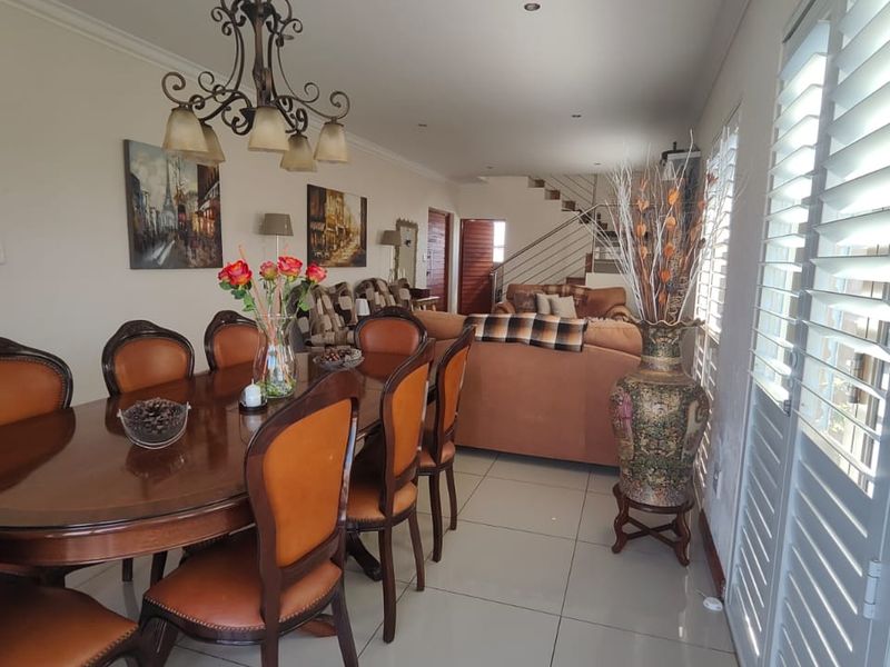 Exquisite unit in a tranquil environment complex located in S.E 3 - Photo 6