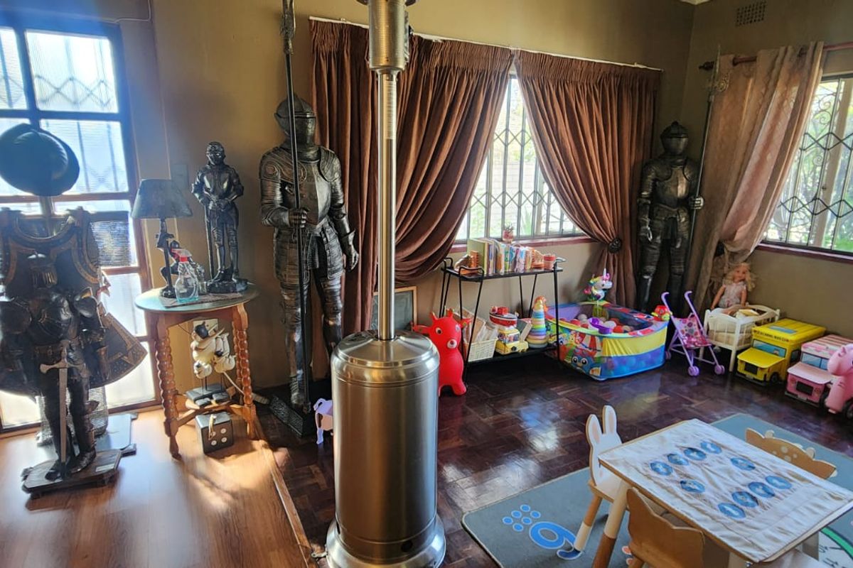 Stunning Family Oasis with Heated Pool and Entertainer’s Dream! - Photo 5