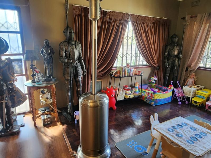 Stunning Family Oasis with Heated Pool and Entertainer’s Dream! - Photo 5