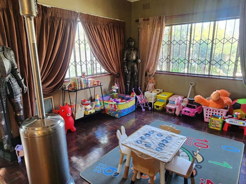 Stunning Family Oasis with Heated Pool and Entertainer’s Dream! - Photo 6