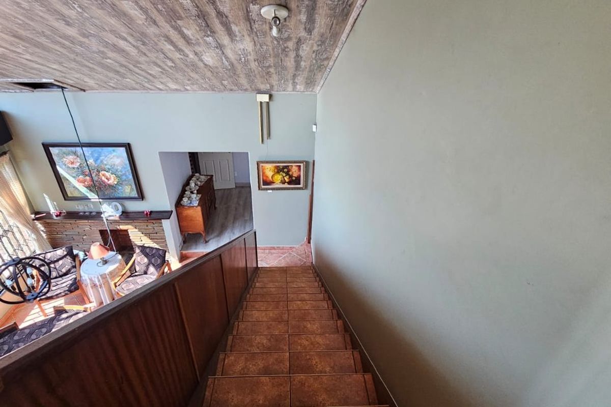 *Magnificent Property for Sale in Risiville* - Photo 4