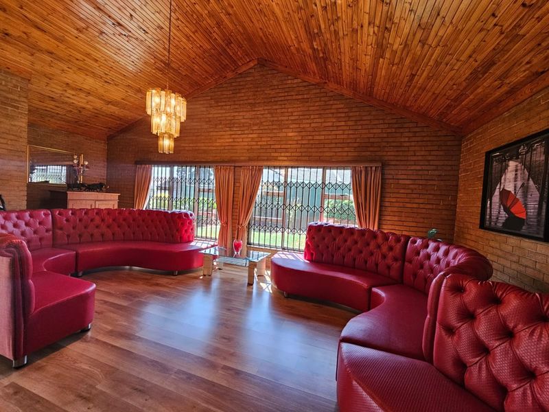 *Magnificent Property for Sale in Risiville* - Photo 7