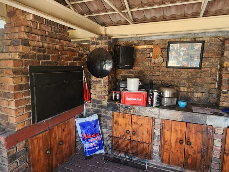 INVESTMENT OPPORTUNITY! - Photo 3