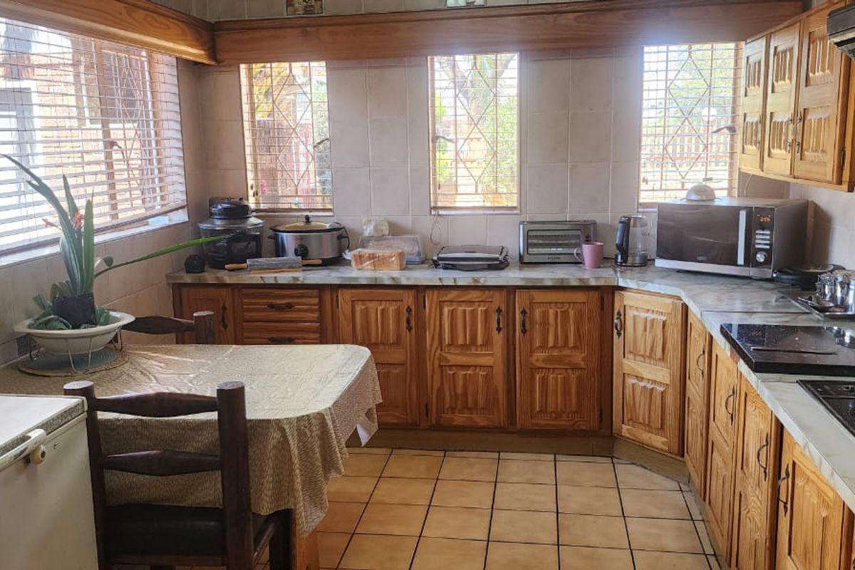 INVESTMENT OPPORTUNITY! - Photo 5