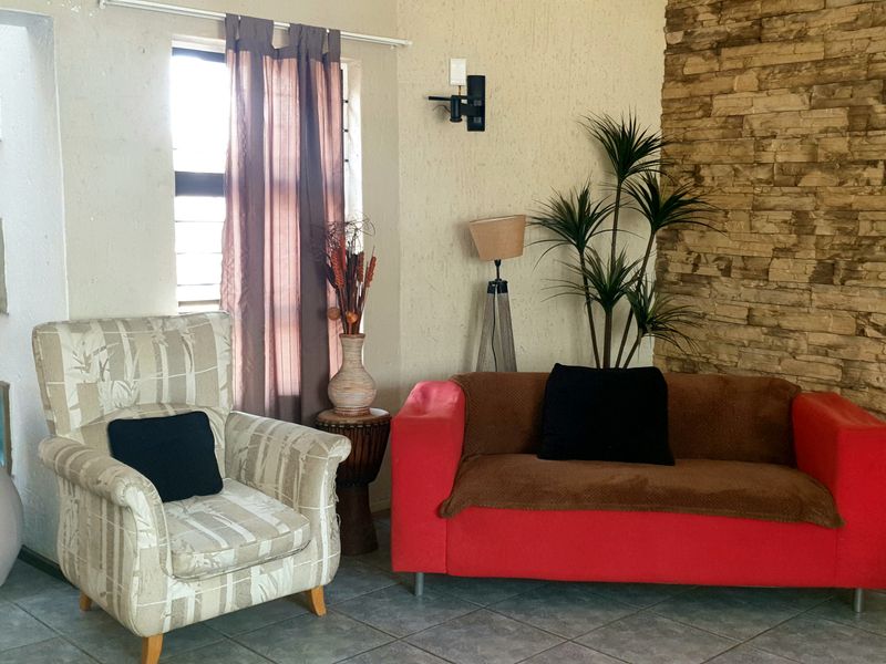 8 Bedroom, 5 bathrooms House for Sale in Dalpark 1 - Photo 9