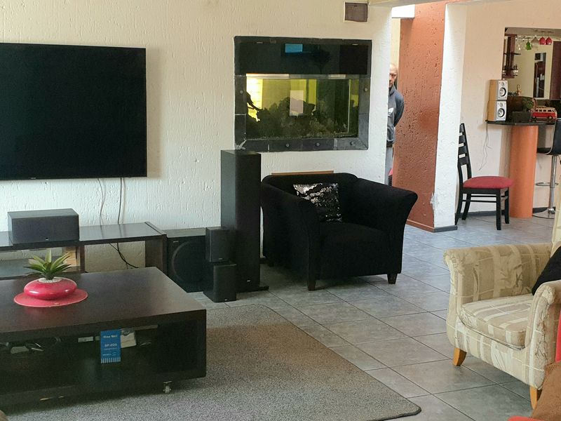 8 Bedroom, 5 bathrooms House for Sale in Dalpark 1 - Photo 8