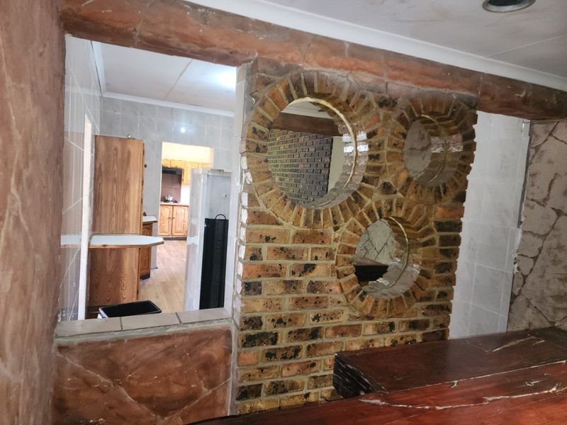 House For Sale In Vereeniging - Photo 8