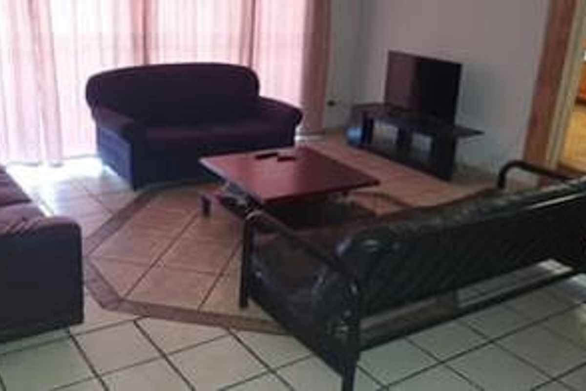 House For Sale In Vereeniging - Photo 2