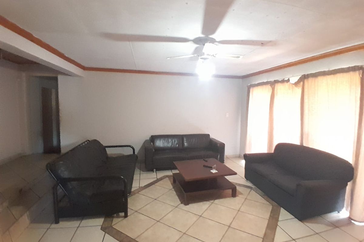 House For Sale In Vereeniging - Photo 5