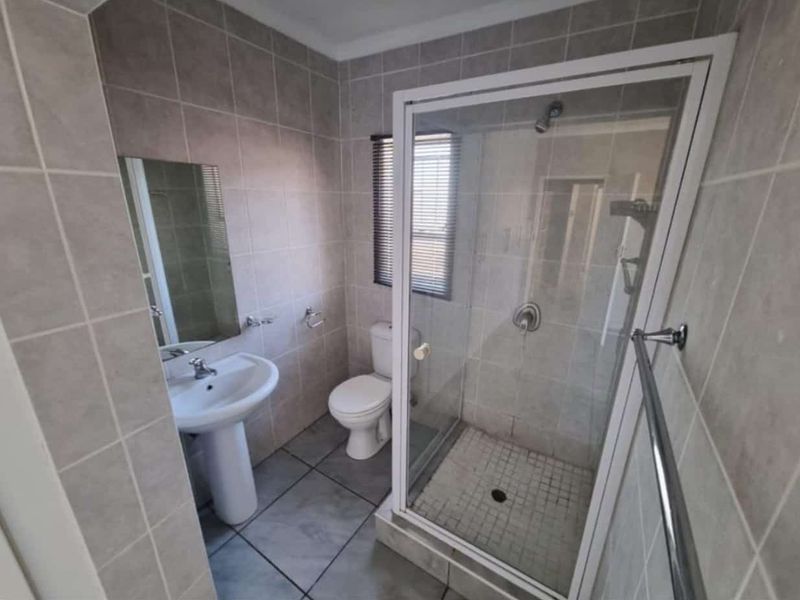 This lovely duplex, pet friendly townhouse is located in a popular complex at S.E 4 Vanderbijlpark - Photo 8