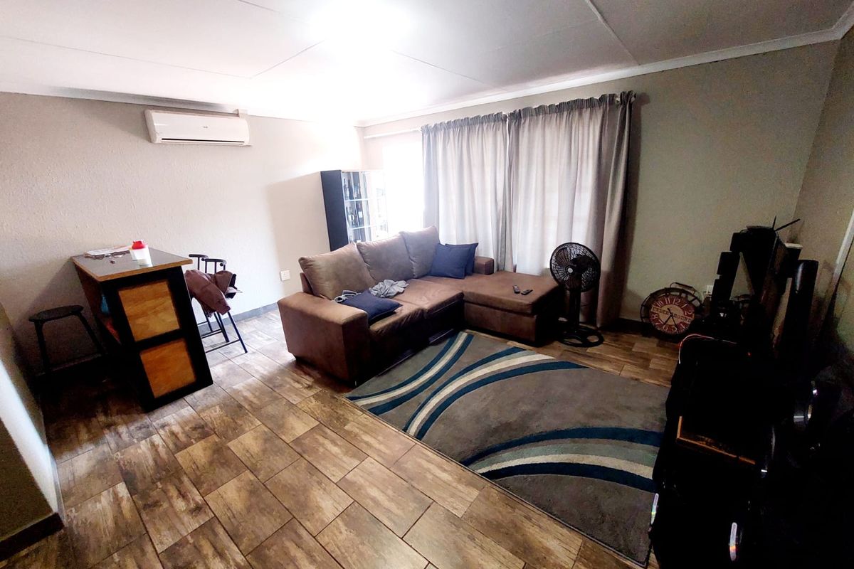 Modern 2 Bedroom Apartment in Magalieskruin - Photo 2