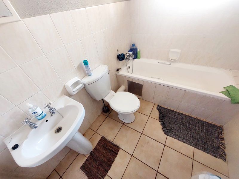 Modern 2 Bedroom Apartment in Magalieskruin - Photo 9