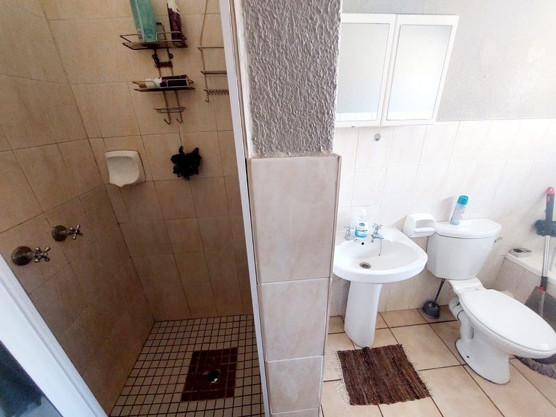Modern 2 Bedroom Apartment in Magalieskruin - Photo 8