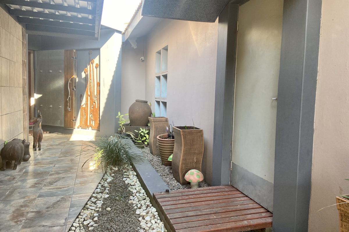 Modern 4 Bedroom House for Rent in Meer En See - Photo 2