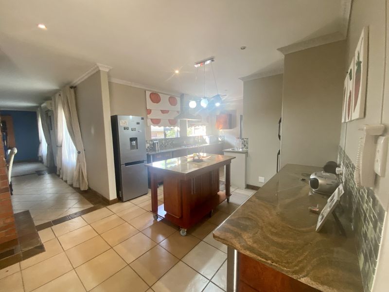 Modern 4 Bedroom House for Rent in Meer En See - Photo 9