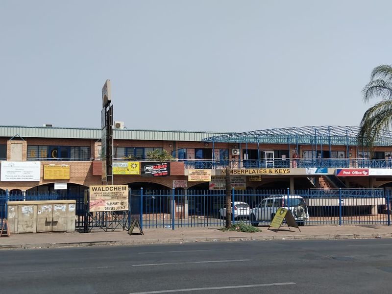 COMMERCIAL PROPERY IN BUSY AREA - Photo 4