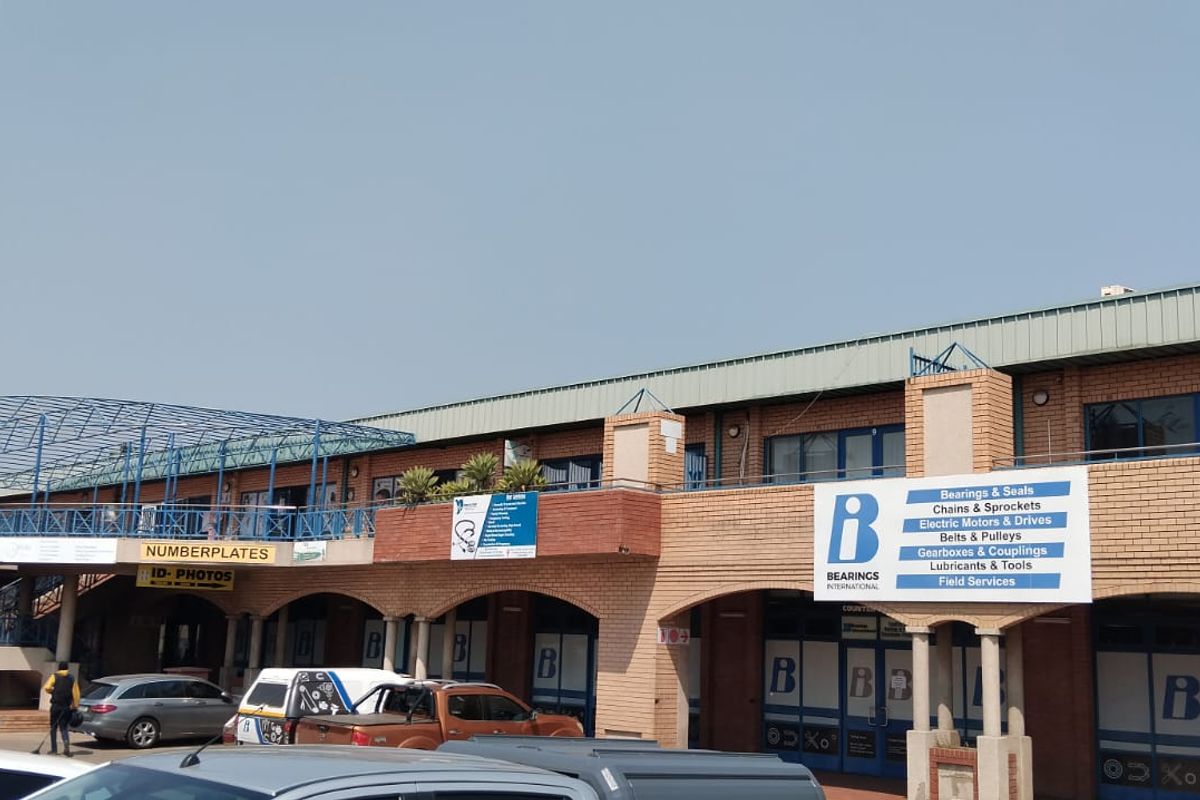 COMMERCIAL PROPERY IN BUSY AREA - Photo 2