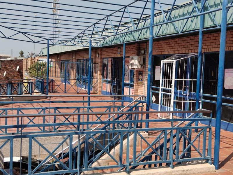 COMMERCIAL PROPERY IN BUSY AREA - Photo 10