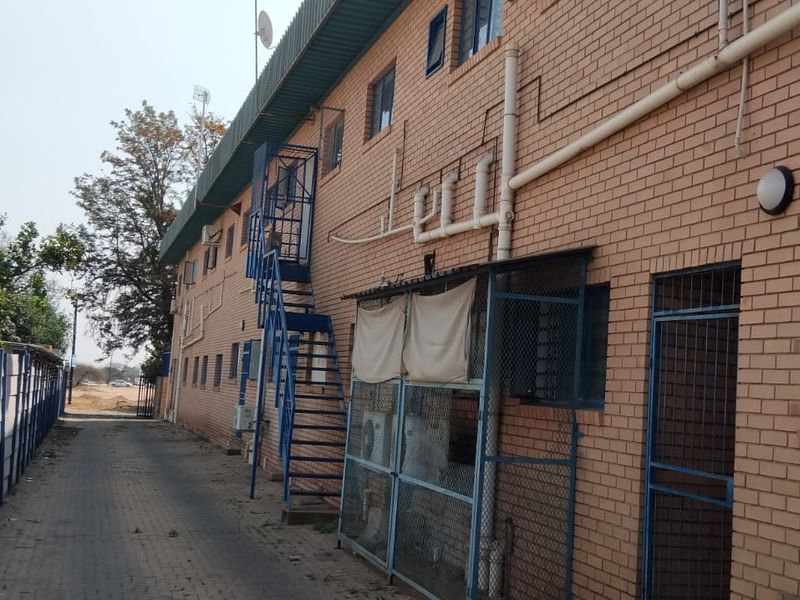 COMMERCIAL PROPERY IN BUSY AREA - Photo 7