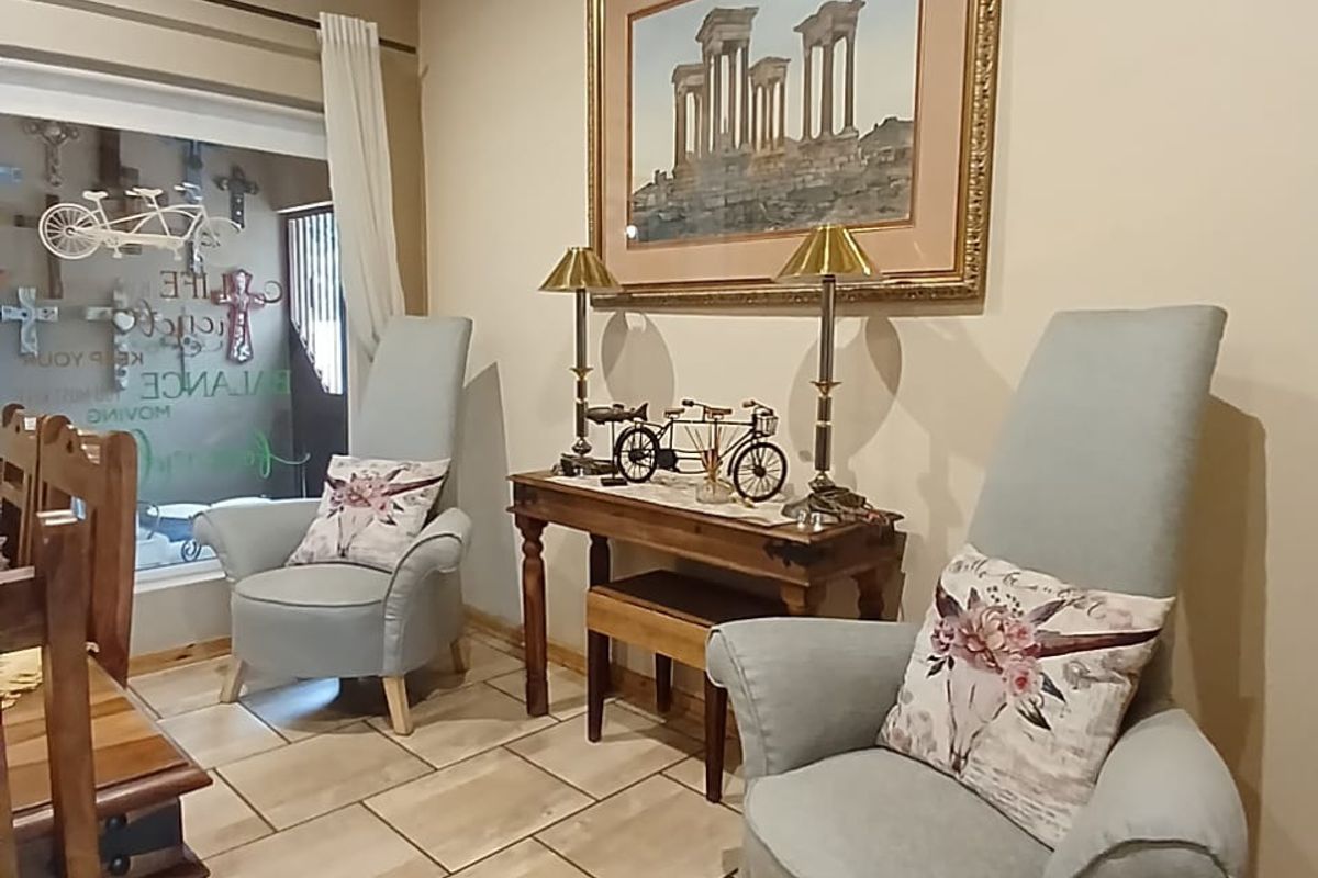 For Sale: Stunning 5-Bedroom Family Home in Sasolburg's Prime Area - Photo 5