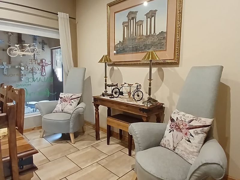 For Sale: Stunning 5-Bedroom Family Home in Sasolburg's Prime Area - Photo 5