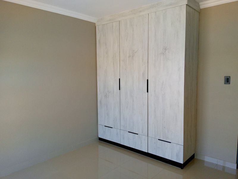 Modern 3-Bedroom Home in Bendor Meadows - Prime Location Near Mall of the North. - Photo 8