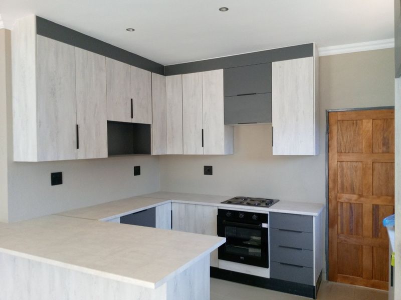 Modern 3-Bedroom Home in Bendor Meadows - Prime Location Near Mall of the North. - Photo 1