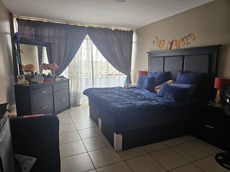 Flat For Sale In Vereeniging - Photo 5