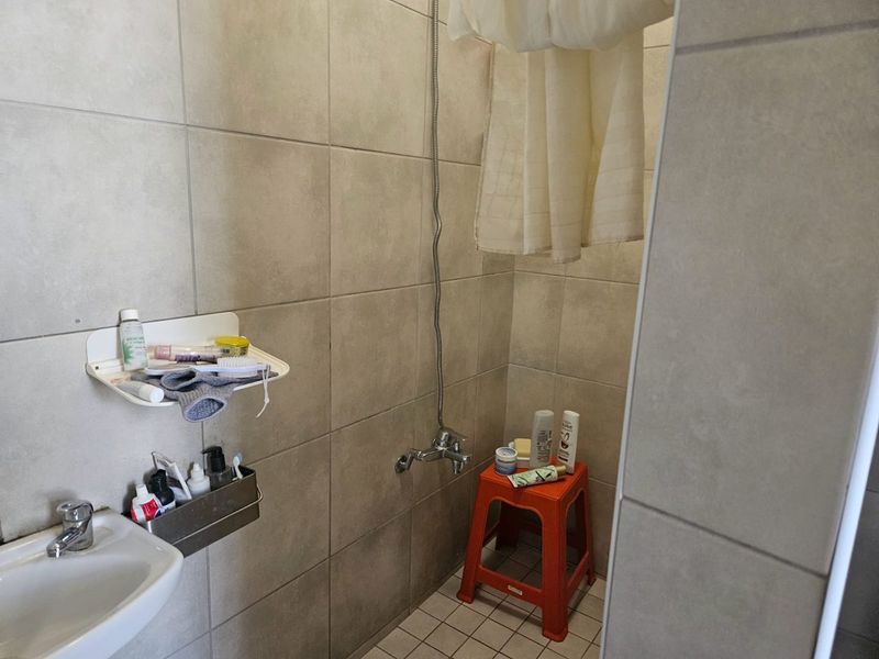 Flat For Sale In Vereeniging - Photo 9