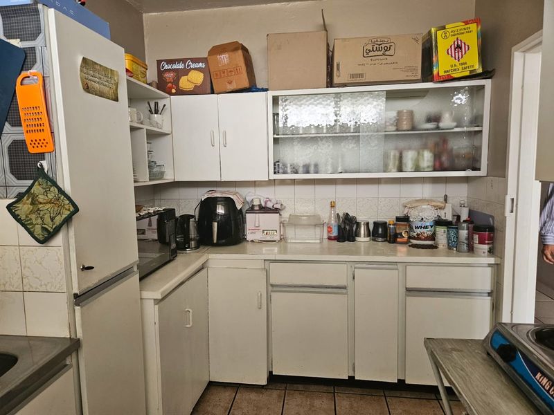 Flat For Sale In Vereeniging - Photo 3