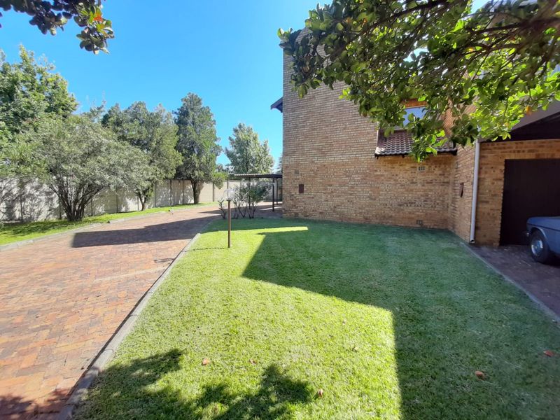 Beautiful duplex facebrick townhouse for sale in Sasolburg walking distance to shopping center - Photo 5