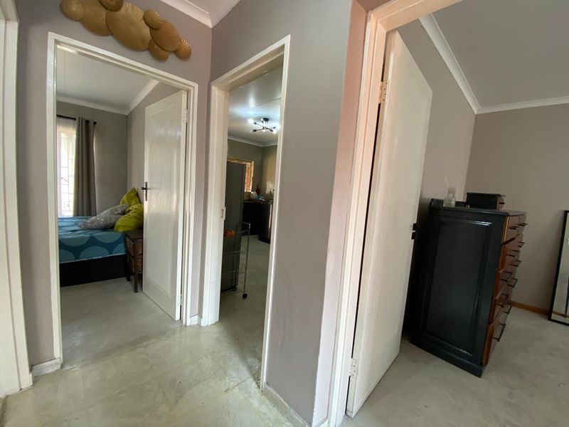 Cosy Safe 2 Bedroom Townhouse - Photo 10