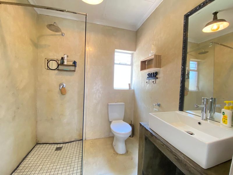 Cosy Safe 2 Bedroom Townhouse - Photo 3