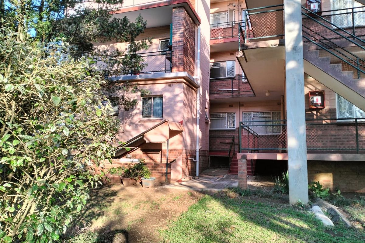 Impressive 3-Bedroom Flat in Pelham. - Photo 2