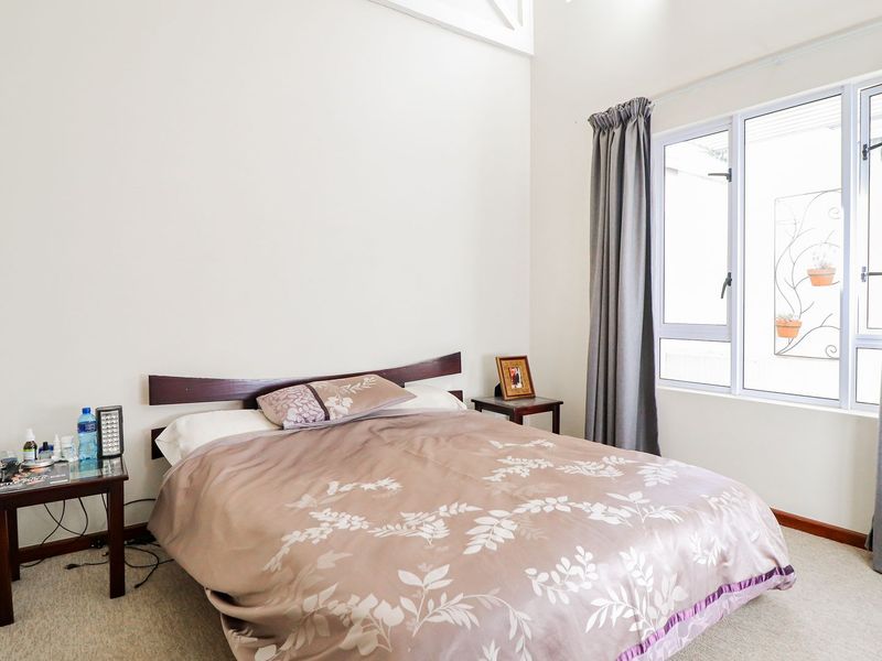 Retirement Unit For Sale In Sandton - Photo 2