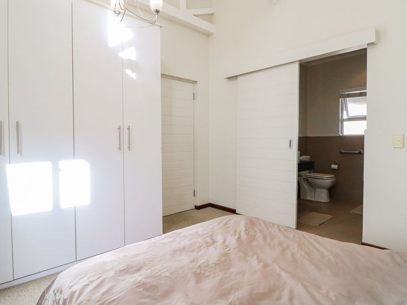 Retirement Unit For Sale In Sandton - Photo 3