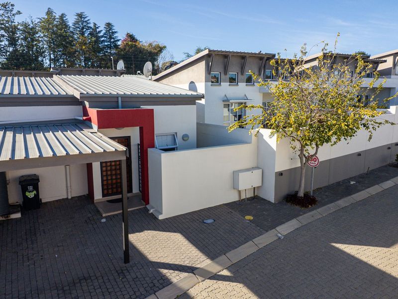 Retirement Unit For Sale In Sandton - Photo 1