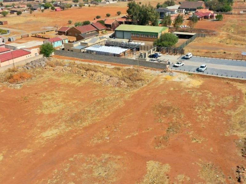 Prime stand in Noldick ijust of the R59 Off ranp. - Photo 2