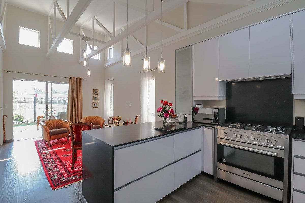 Retirement Unit For Sale In Sandton - Photo 2