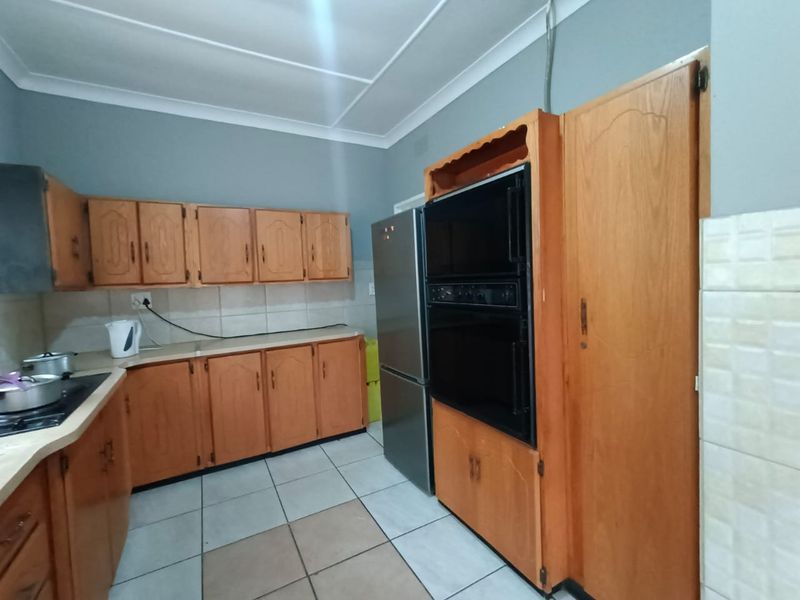 !Investment for Student Accommodation! - Photo 4