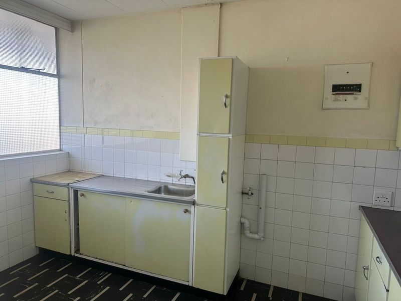 Secure 2 Bedroom Apartment At A Well-Known Complex In Arcon Park. - Photo 7