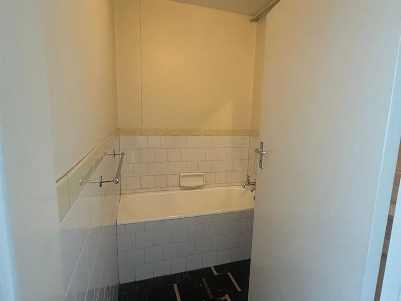 LOOKING FOR A 1 BEDROOM APARTMENT CLOSE TO AMENITIES? - Photo 9