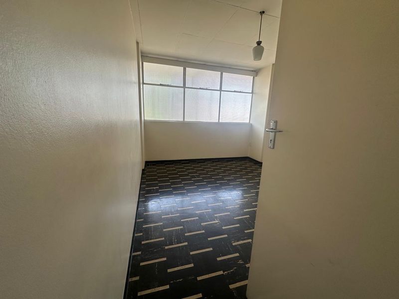 LOOKING FOR A 1 BEDROOM APARTMENT CLOSE TO AMENITIES? - Photo 7