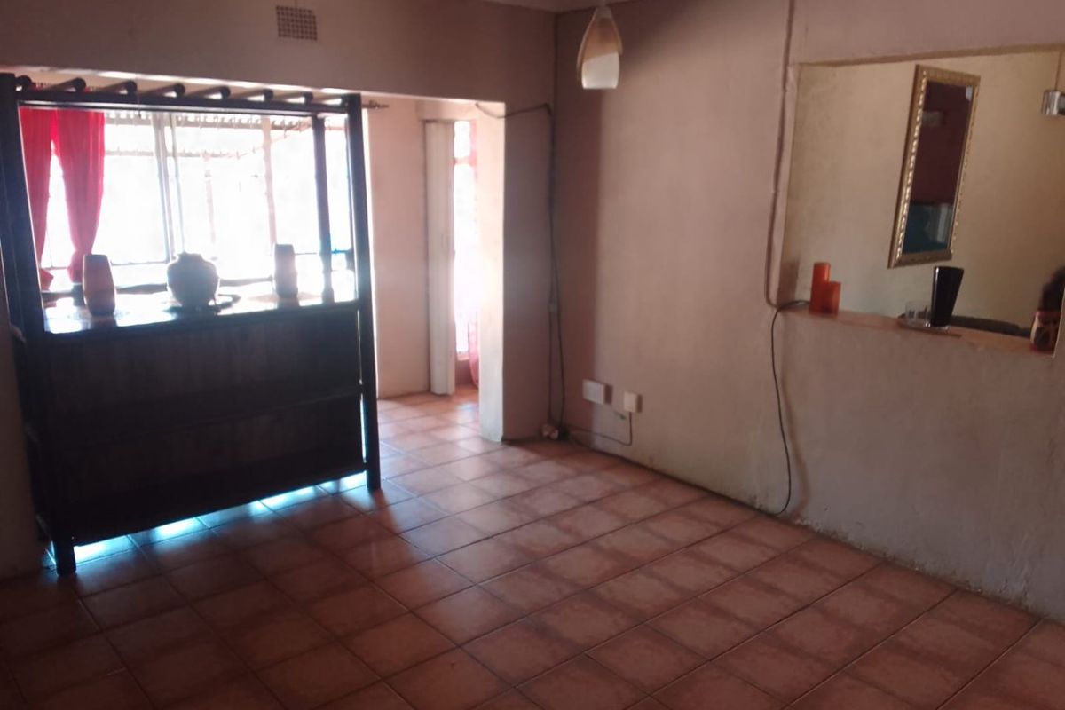 Perfect freestanding property for sale ideal for investors. - Photo 5