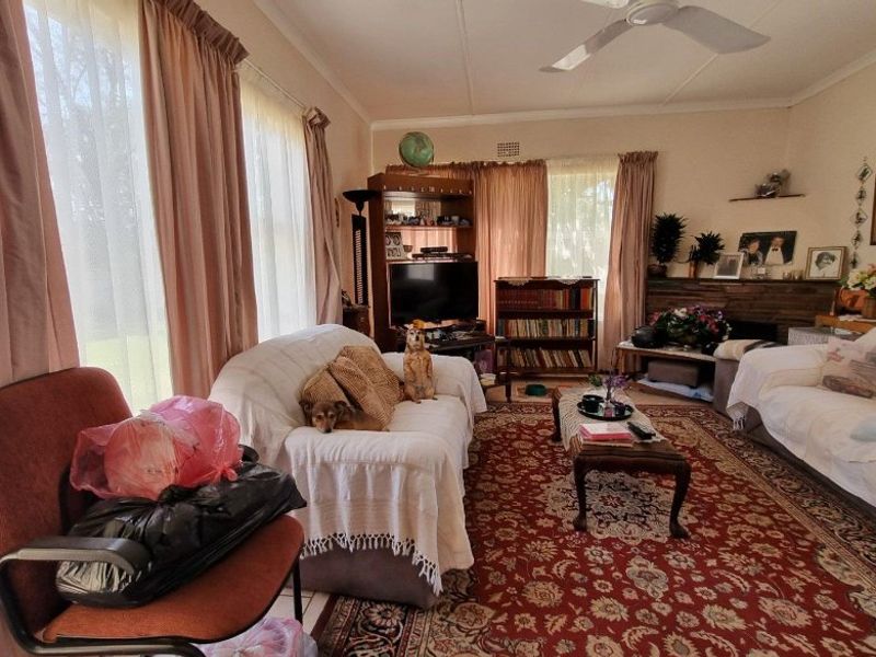 Modern Family Home & Flatlet Potential! - Photo 2