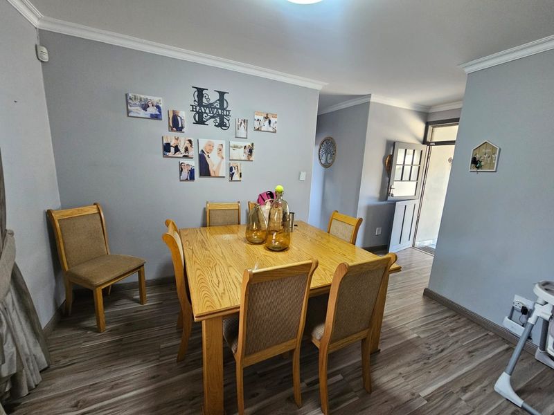 For Sale: Stunning Modern House in Sasolburg - Photo 4