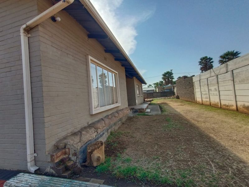 !Location is the key! !Nice Investment for YOU! - Photo 10