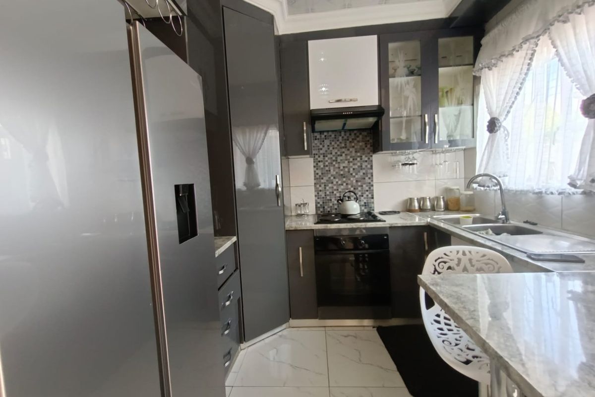 !Location is the key! !Nice Investment for YOU! - Photo 4