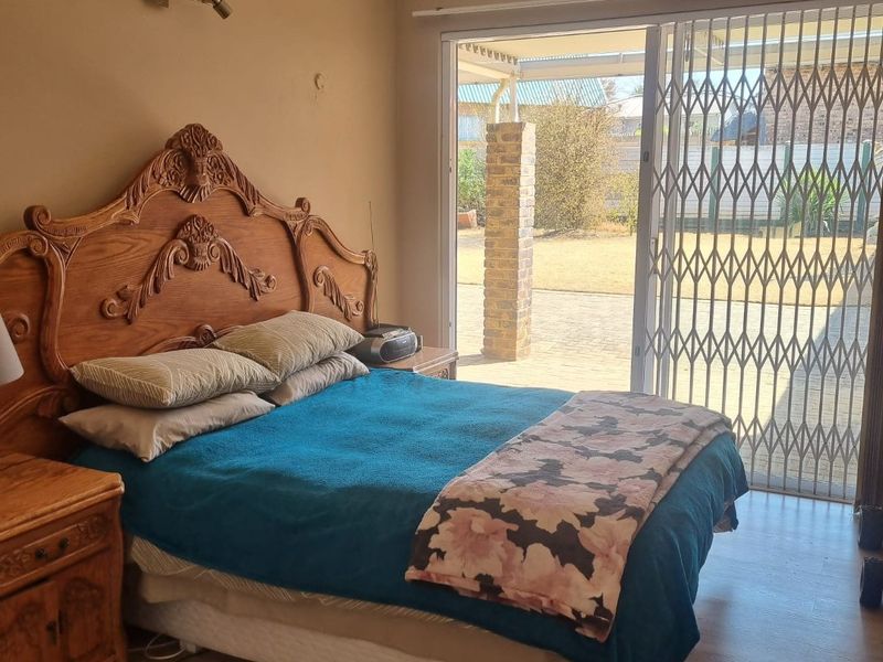 !Stunning House next to Vaal Dam! - Photo 10